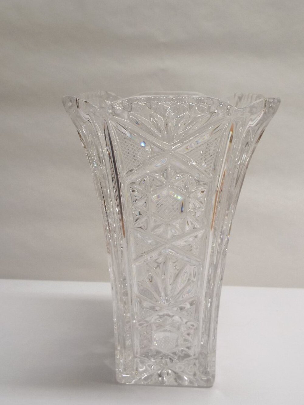 CRISTAL d'ARQUEZ Chesnay 8" vase - square with faceted cuts, EXQUISITE, no flaws